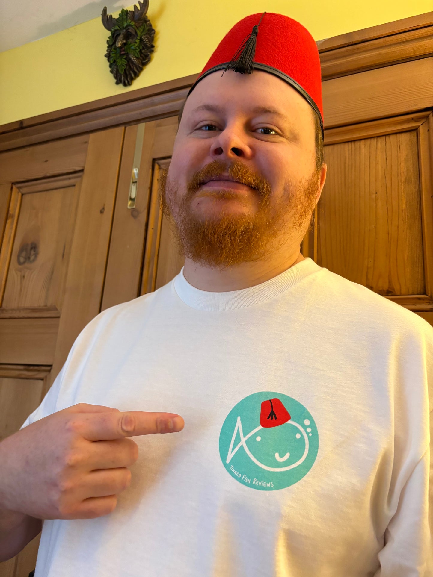 Little Fish in Fez T-shirt in black